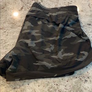 Athleta Mesh Racer 4” Short